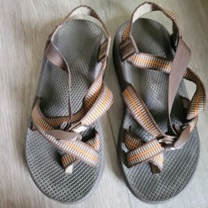 Chacos sandals men 7.5 or women 9